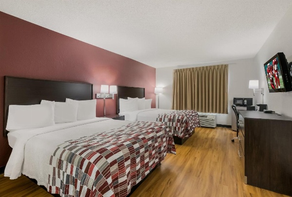 Red Roof Inn & Suites Knoxville East image 1